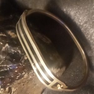 Taxco mexico sterling silver & black onyx size 7 hinged . Stamped